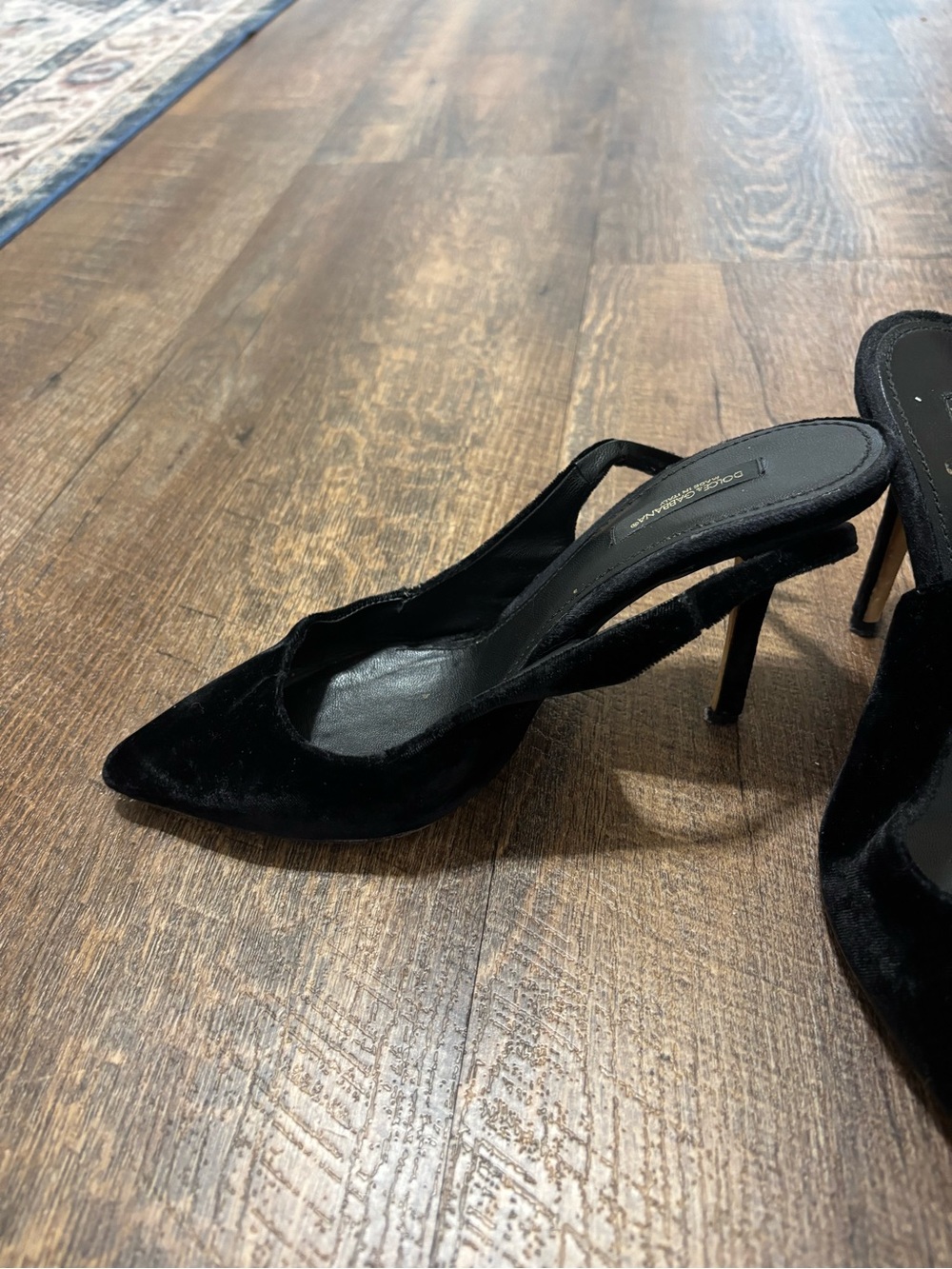 Vintage 2000’s Dolce & Gabbana Black Velvet Pointed-Toe Slingback Heels - Picture 4 of 10